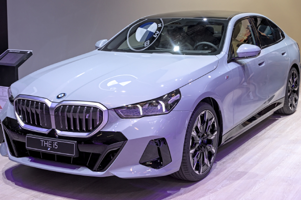 2024 BMW i5 ซีดานขนาดกลางพลังไฟฟ้า เปิดตัวครั้งแรกในไทย ด้วยราคา 4.999 - 5.599 ล้านบาท