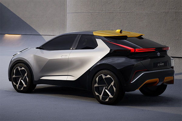 Toyota เผย C-HR รุ่นต่อไปอาจมีขุมพลังปลั๊กอินไฮบริด และจะผลิตแบตเตอรี่ใช้เอง