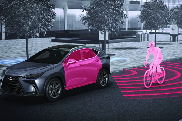 Lexus เปิดตัวเทคโนโลยี ‘Safe Exit’ ครั้งแรกที่ช่วยปกป้องนักปั่นจักรยานและคนเดินเท้าได้