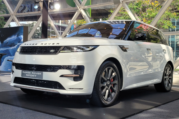 ราคา Range Rover Sport โมเดลเชนจ์ใหม่ ขายไทย 8.599 ล้านบาท ใช้พลังไฮบริดขับไฟฟ้าล้วนได้
