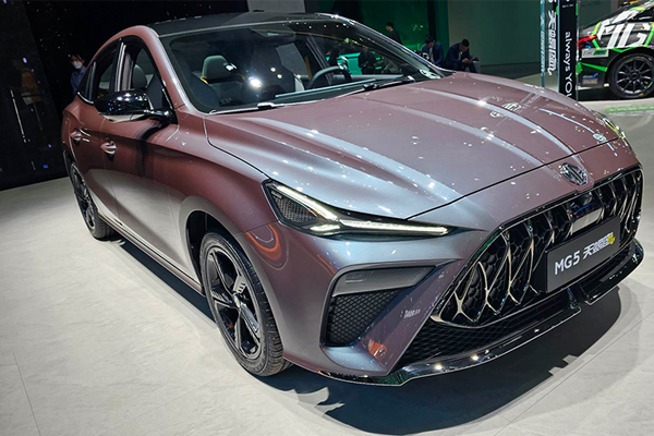 พาชมชัด ๆ 2023 MG5 Scorpio สปอร์ตซีดาน 181 แรงม้าที่คนไทยรอคอย