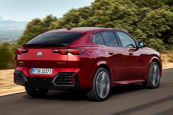 เผยโฉม 2024 BMW X2 และ iX2 เอสยูวีเล็กสุดทรงสปอร์ต พร้อมรุ่นไฟฟ้าล้วนเป็นครั้งแรก