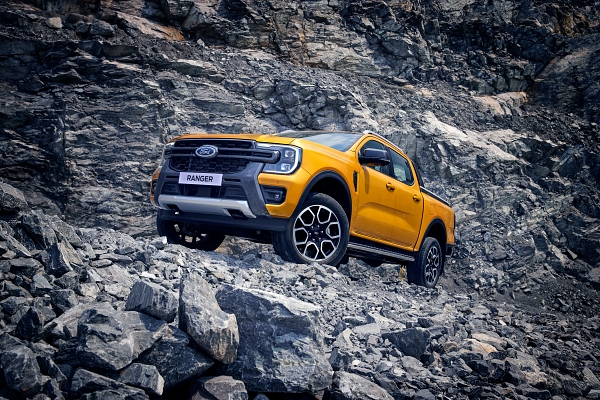 Ford Ranger Wildtrak เปิดตัวรุ่นย่อย Diesel V6 3.0 ลิตร กำลัง 250 แรงม้า ราคา 1,519,000 บาท พร้อมออพชั่นดังนี้