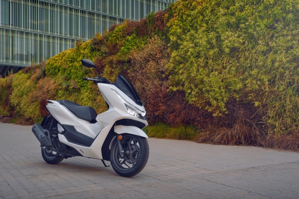 All New Honda PCX160 ปรับโฉมใหม่ ยัดออฟชั่นแน่น!!!