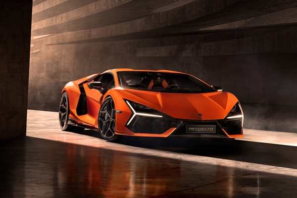ซุปเปอร์คาร์ HPEV ใหม่ Lamborghini Revuelto พึ่งเปิดตัวได้วันเดียว ก็ขายหมดไปอีก 2 ปี
