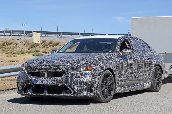 แอบส่อง 2023 BMW M5 ใหม่ สำหรับผู้บริหารสายแรง คาดเป็น PHEV กำลังถึง 750 แรงม้า
