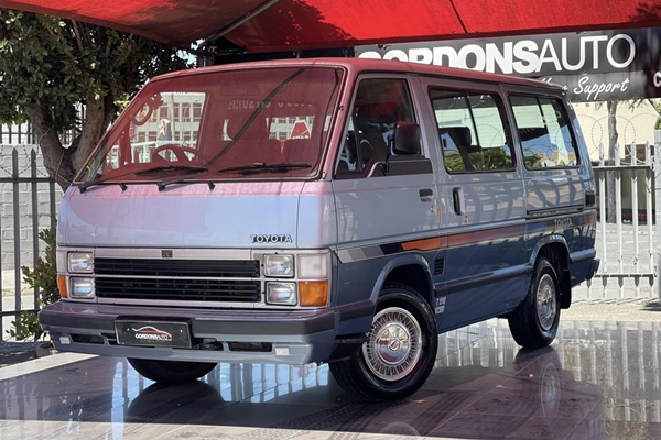 1988 Toyota Hi-Ace 2200 GLX สภาพงามใสไร้สนิม เหมือนพึ่งออกจากโชว์รูมยุค 80