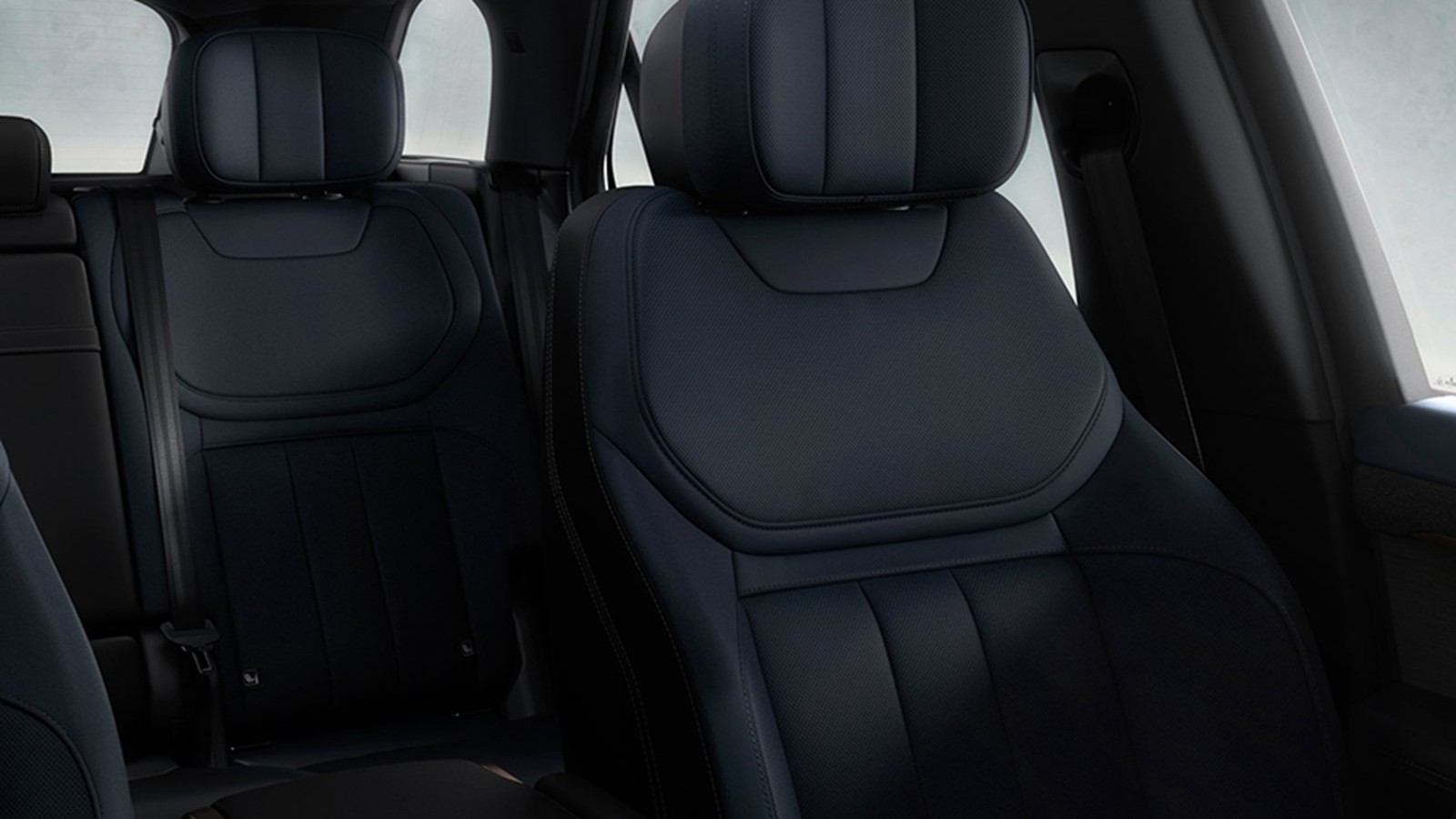 Interior Image 13