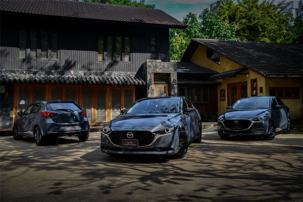 ชมคันจริง Mazda รุ่นพิเศษ Carbon Edition บวกเงินไม่เท่าไหร่ ได้เพิ่มมาอีก 4 อย่าง