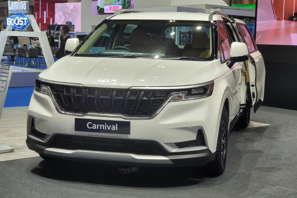 ชมคันจริง Kia Carnival LX ราคา 1,892,000 บาท มีออพชั่นเท่าที่จำเป็นตามภาพแค่นี้ คุณจะซื้อไหม?