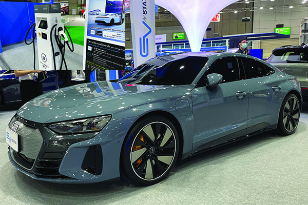 พาชม บูธรถยนต์ไฟฟ้าหนึ่งเดียวในงาน Fast Auto Show 2022 โดย ปตท. รวมเทคโนโลยีและ 7 อีวีน่าสนใจ