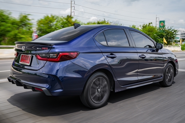 สัมผัสแรกกับ Honda City เมื่อค่ายปรับแผนสู้ศึกอีโคคาร์ ชูคุ้มค่า-เข้าถึงง่าย ท้าชนคู่แข่งทุกราย