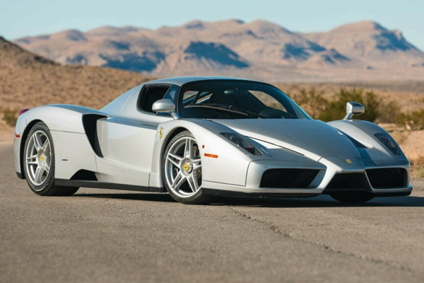 อะไรที่ทำให้ Ferrari Enzo ที่ดูธรรมดาคันนี้ มีราคาสูงถึง 115 ล้านบาท เลขไมล์ 11,802 กม.