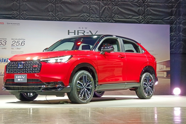 ราคา 2024 Honda HR-V Minorchange เริ่มต้น 899,000 - 1,179,000 บาท เพิ่มออพชั่นใหม่ให้ทุกรุ่นย่อย